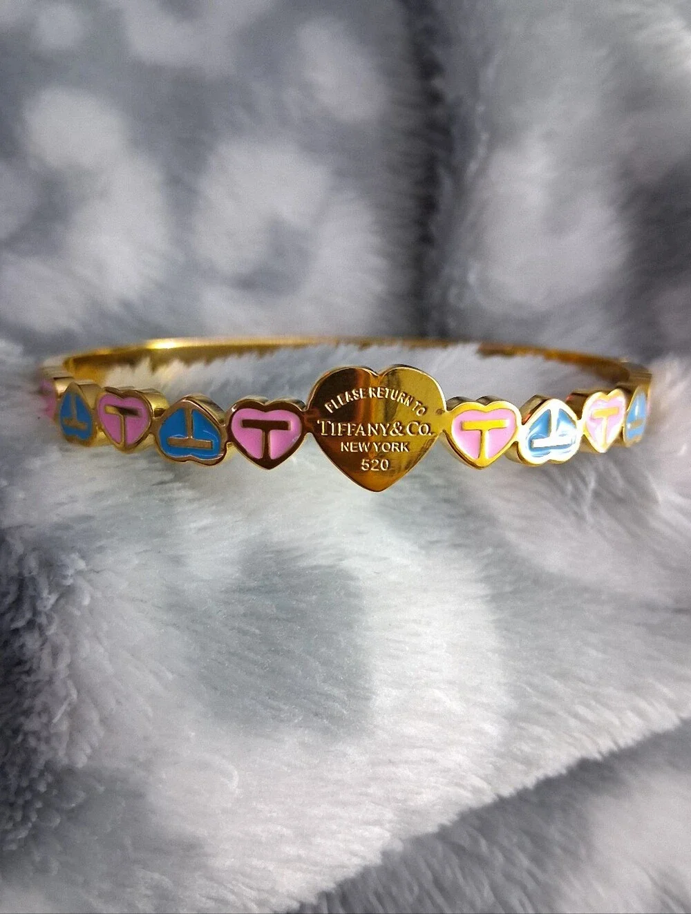 Fashion Jewelry Gold Heart Bangle with Pink & Blue Enamel
